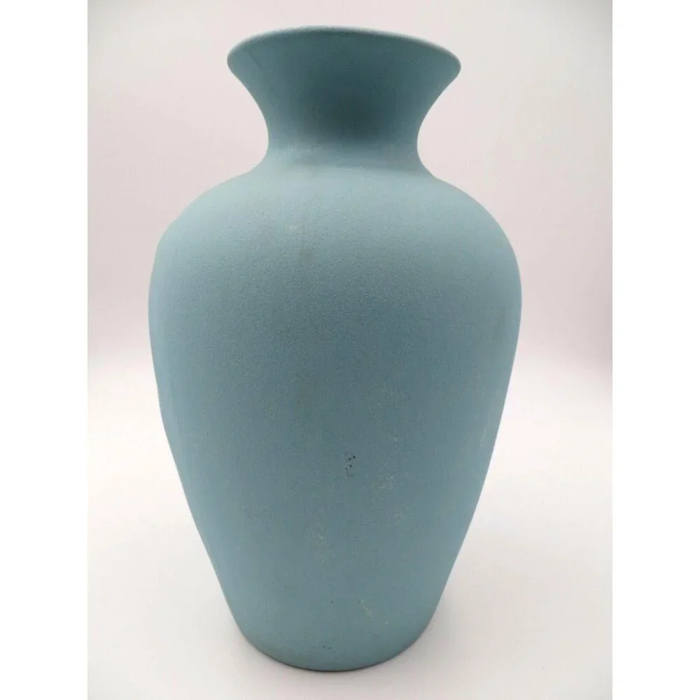 Blue Bisque Crane Ceramic Vase With Crane Loon Design Matte Finish JAC1
